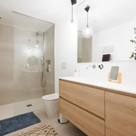 Pz Triana Amplio, Moderno Y Luminoso 2d 2b Appartement